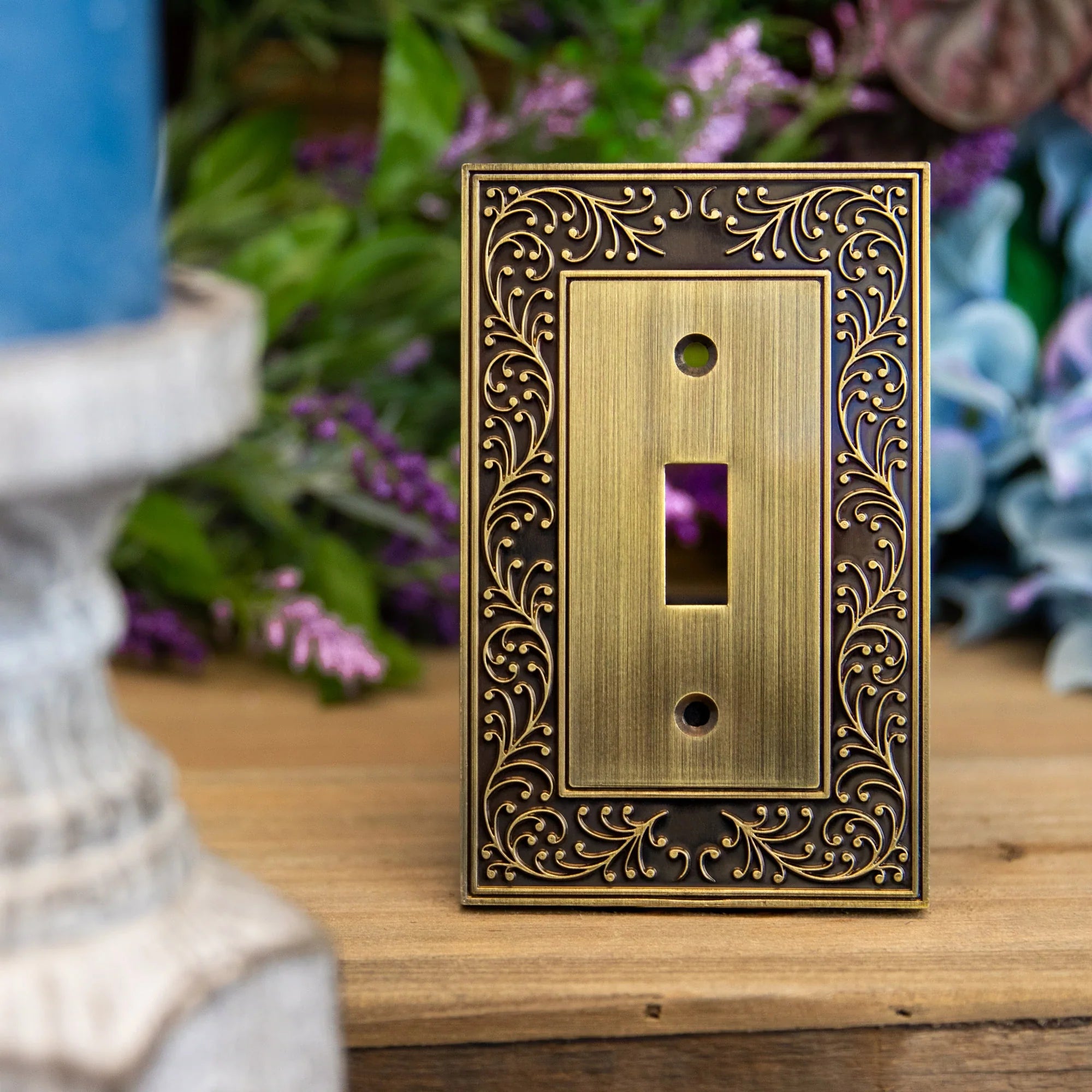 English Garden Brushed Brass Cast - 1 Cable Jack Wallplate
