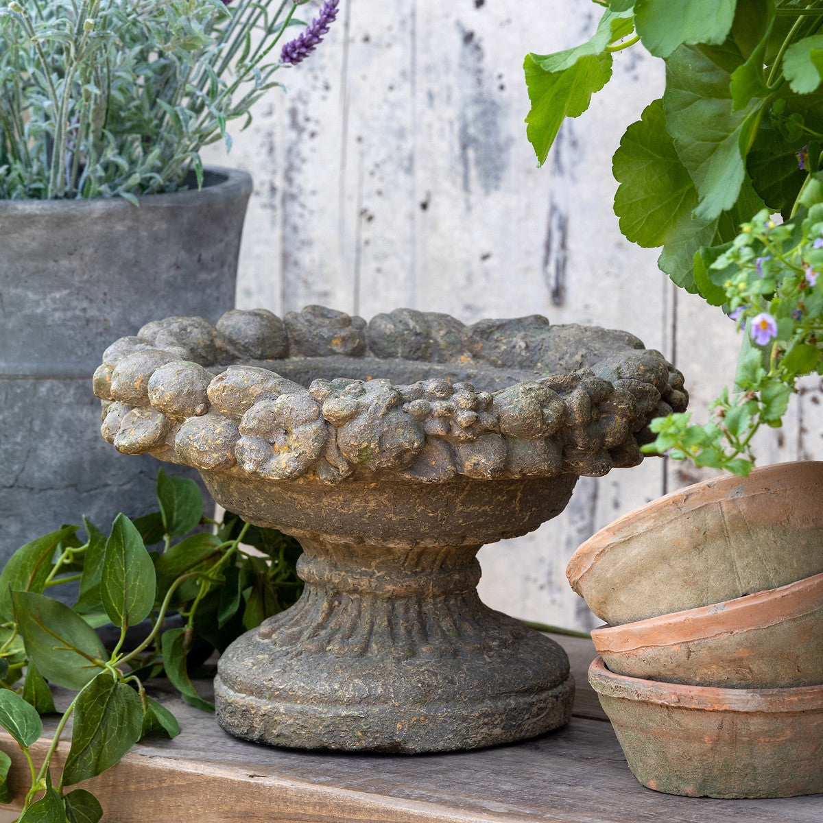 Lovecup Italian Renaissance Style Dellarobia Garden Bowl L149