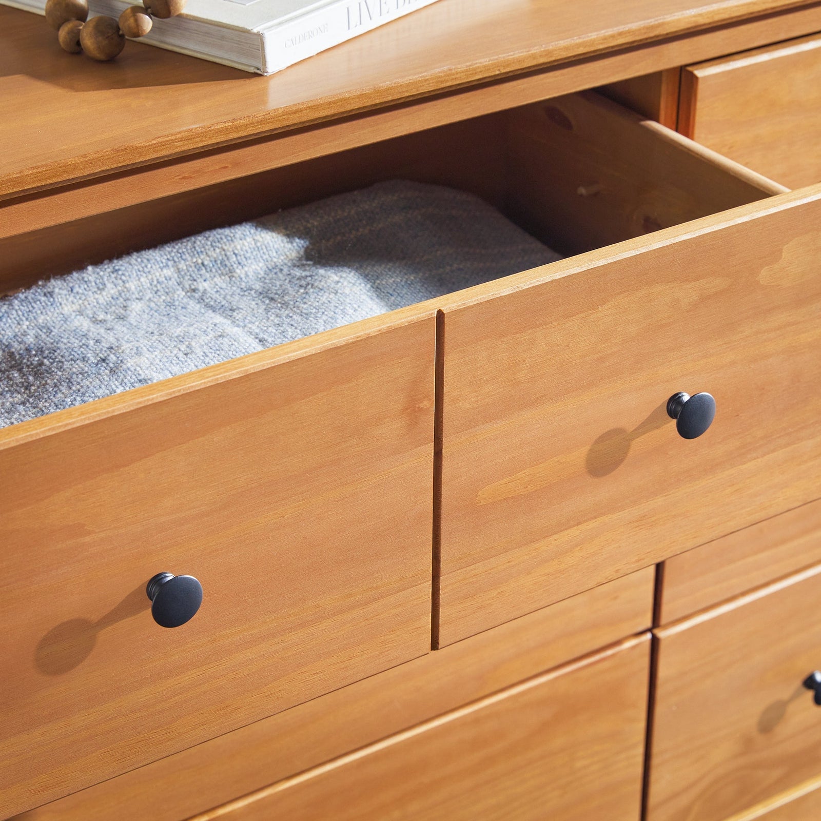 Cómoda de transición de madera maciza Spencer
