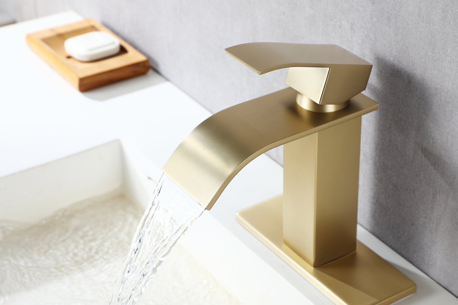 Grifo de baño cascada de níquel cepillado o negro mate o dorado cepillado de latón con placa y desagüe emergente de latón