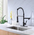 Grifo de cocina de arco alto de latón negro mate con rociador de metal desplegable con placa de cubierta y anillo de bloqueo