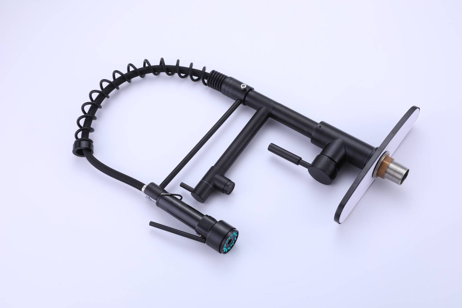 Grifo de cocina de arco alto de latón negro mate con rociador de metal desplegable con placa de cubierta y anillo de bloqueo