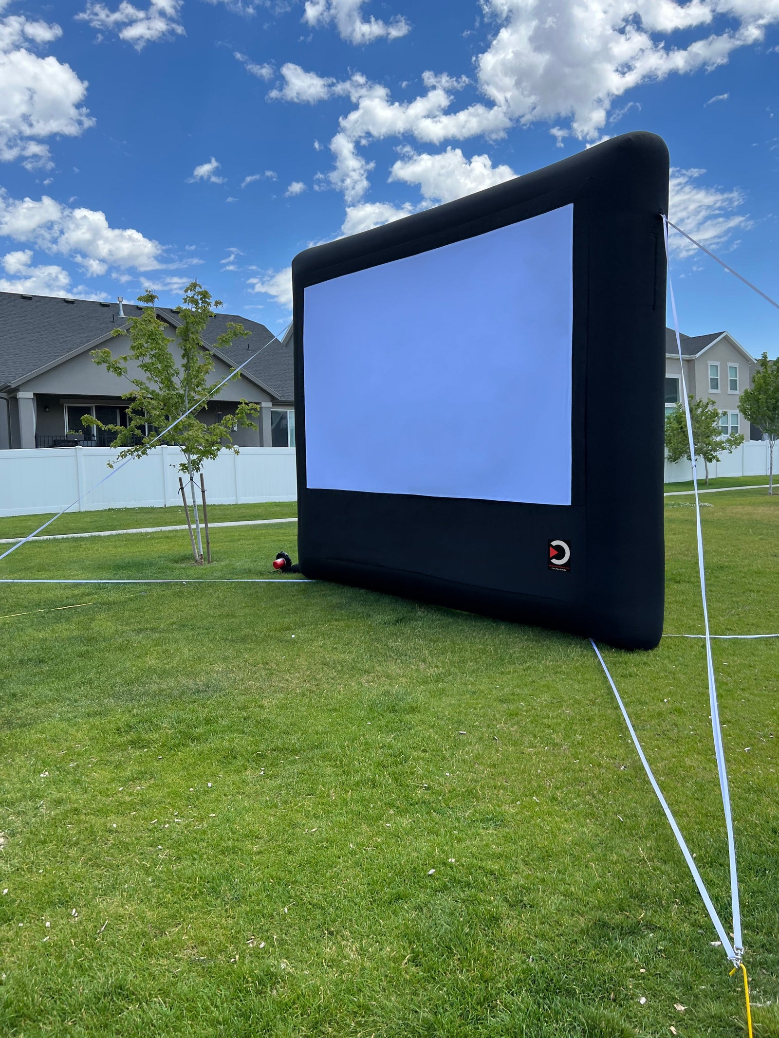 Sistema de cine al aire libre Elite Outdoor Movies Nano de 10 pies
