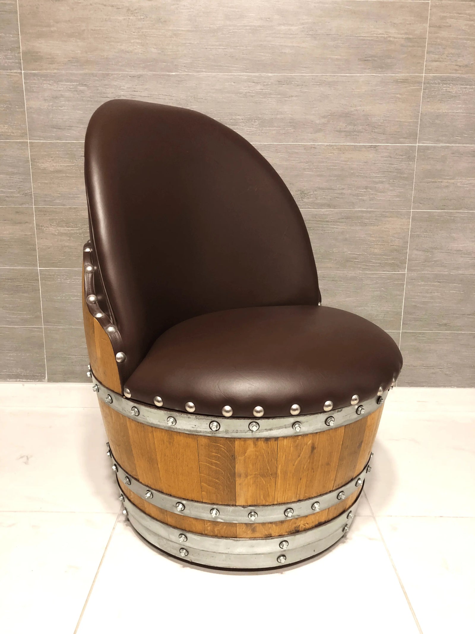 Juego de mesa de centro redonda con forma de barril de vino y 2 sillas - Muebles rústicos de barril de whisky - Roble macizo hecho a mano - Envío gratuito
