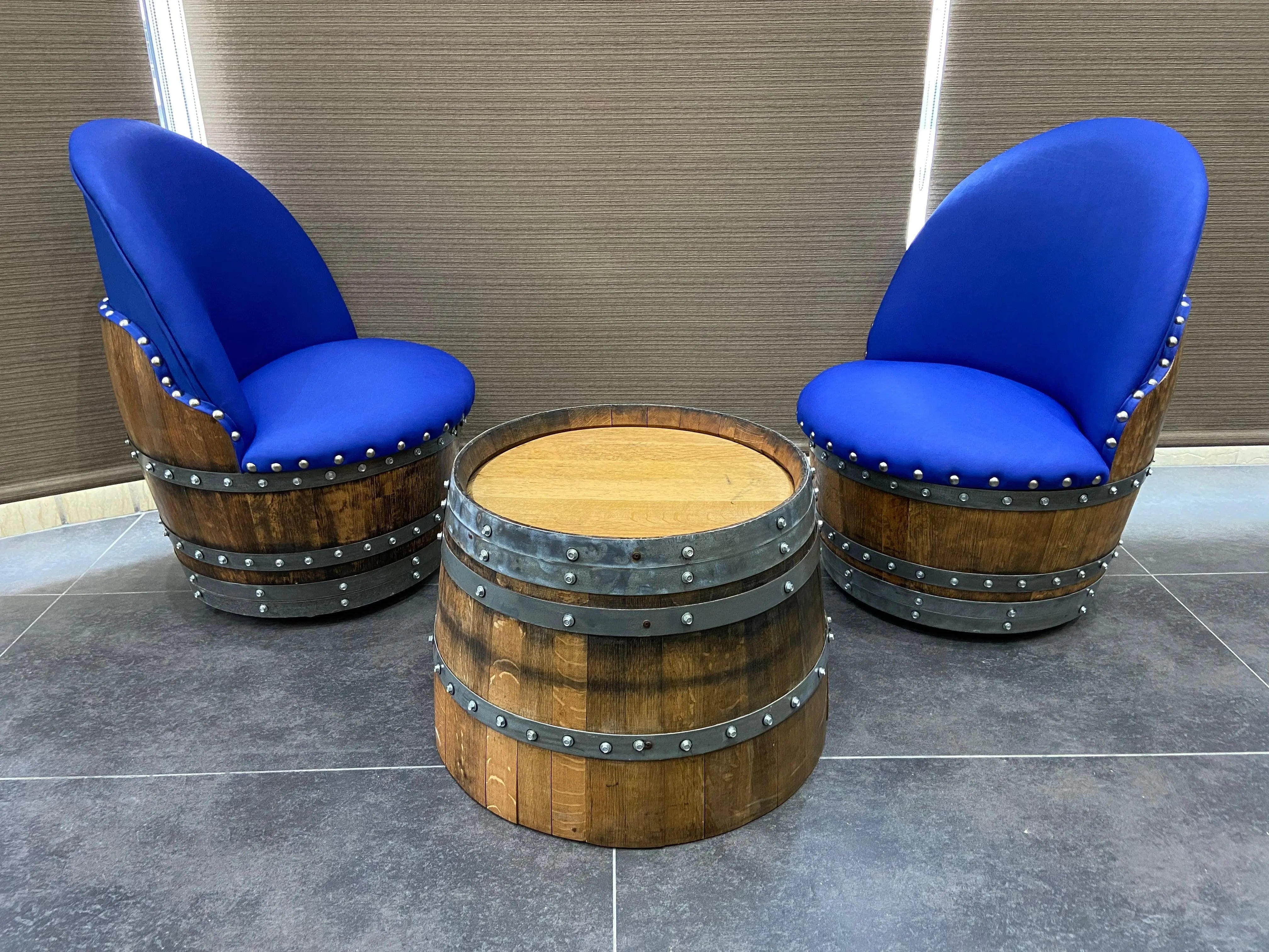 Juego de mesa de centro redonda con forma de barril de vino y 2 sillas - Muebles rústicos de barril de whisky - Roble macizo hecho a mano - Envío gratuito