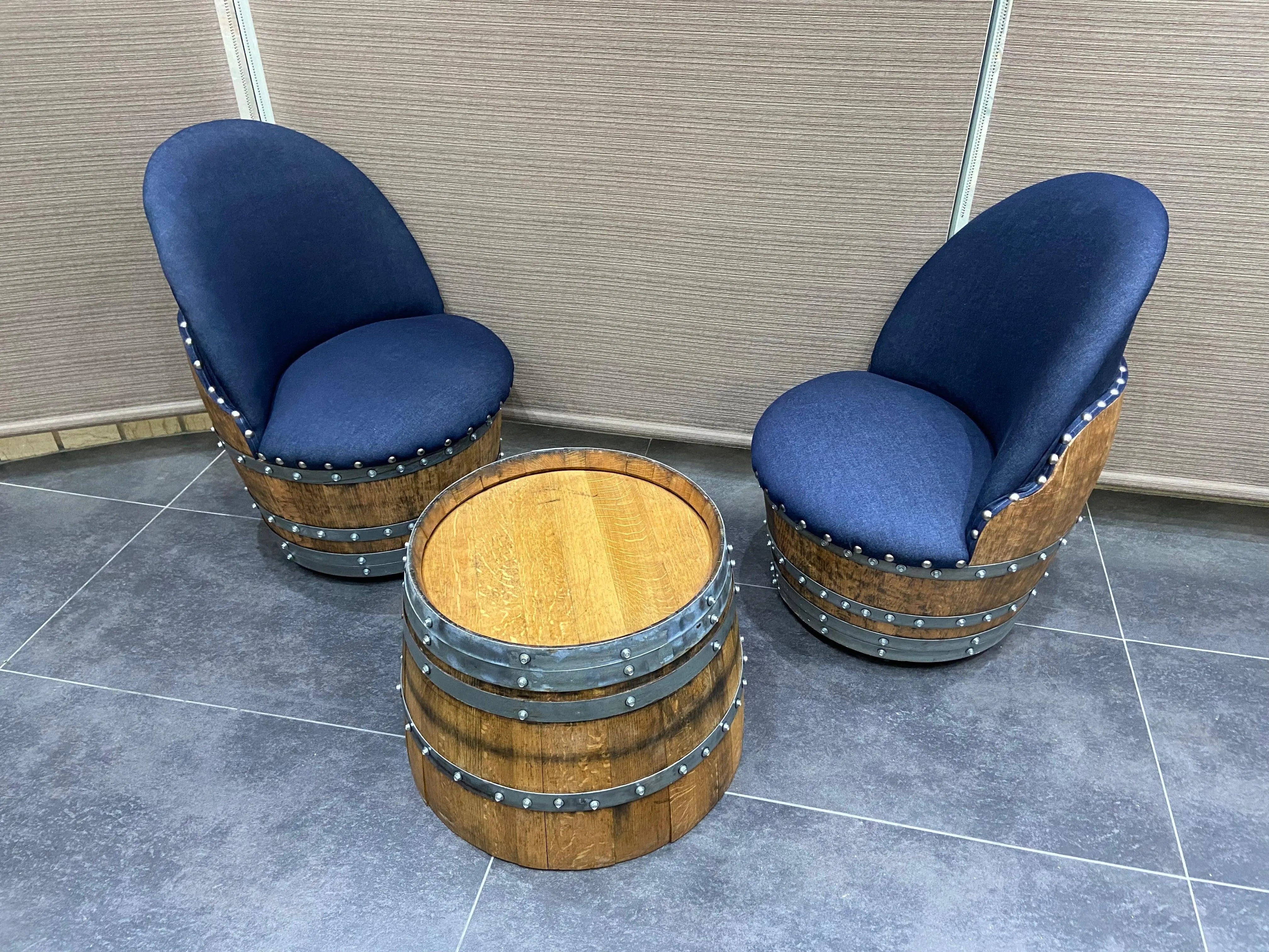 Juego de mesa de centro redonda con forma de barril de vino y 2 sillas - Muebles rústicos de barril de whisky - Roble macizo hecho a mano - Envío gratuito