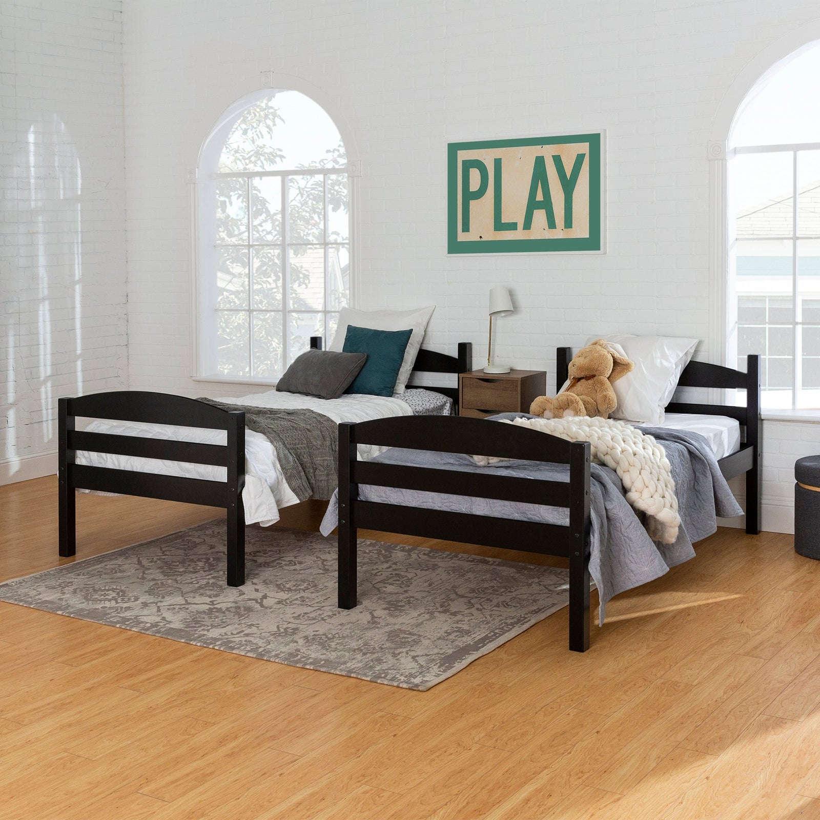 Cama litera de madera maciza Carolina de estilo transicional con dos camas individuales