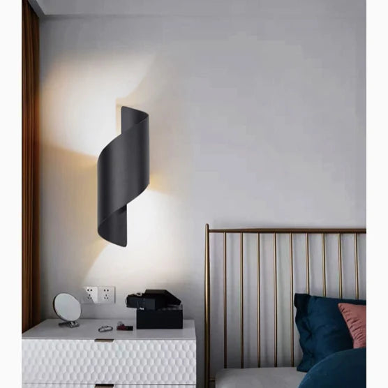 Lámpara de pared creativa de aluminio para exteriores, impermeable, de color blanco y negro, para patio