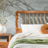 Cama de madera maciza con estructura de husillo de estilo moderno de mediados de siglo