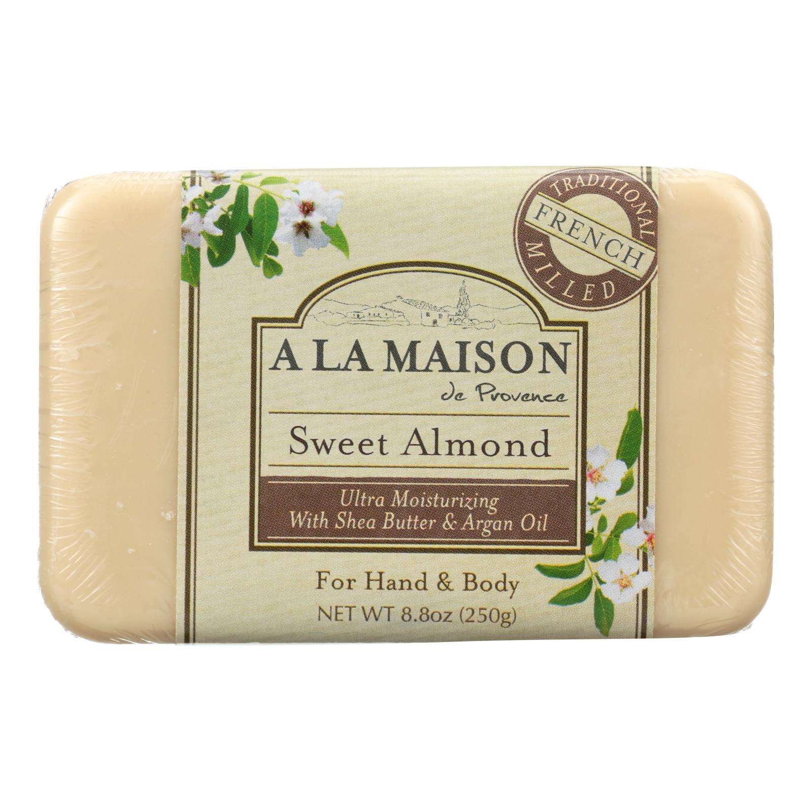 Jabón en barra de almendras dulces A La Maison (8.8 oz.)