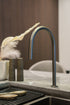 Grifo de cocina desplegable Zeek KF-11GM en bronce