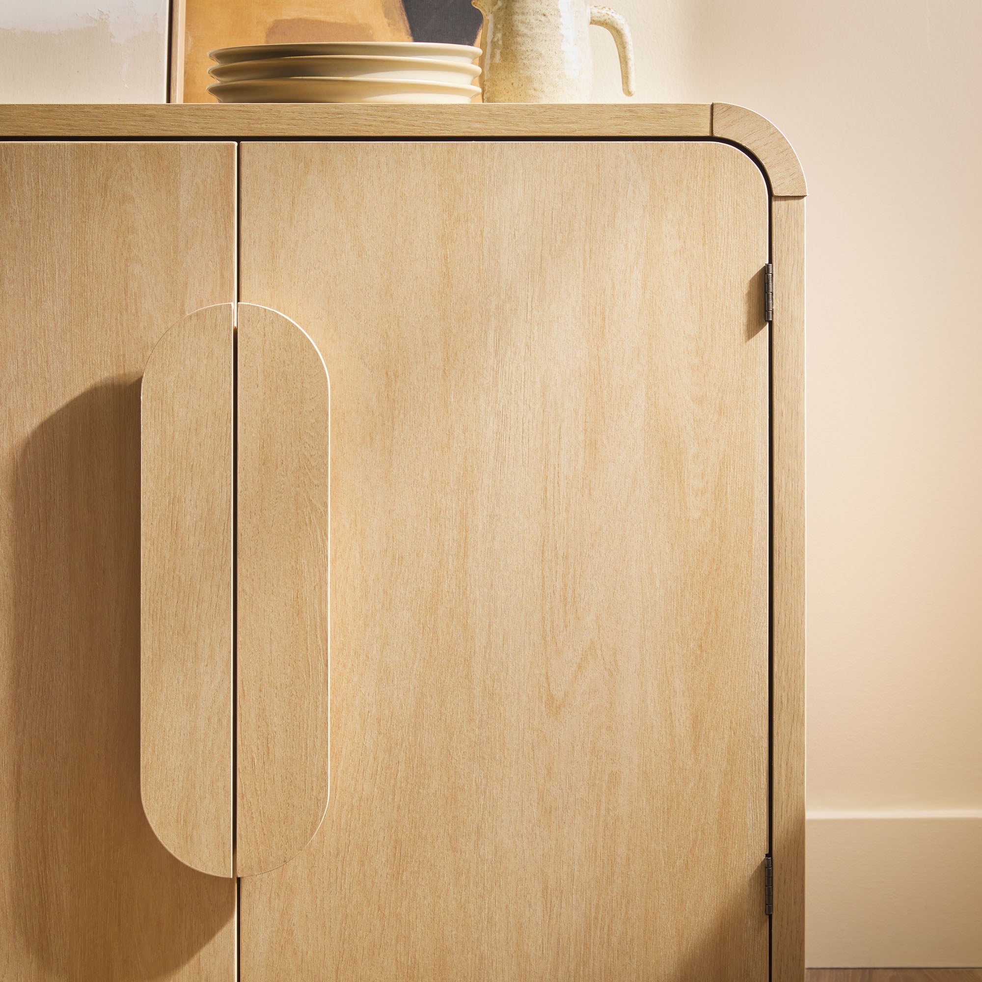 Aparador curvo moderno con mueble para TV Chantelle