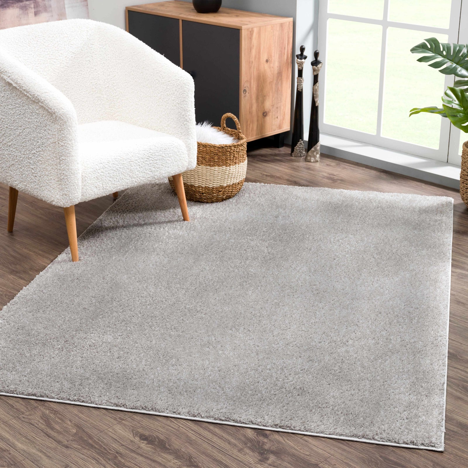 Alfombra peluda lavable Judy de color gris liso