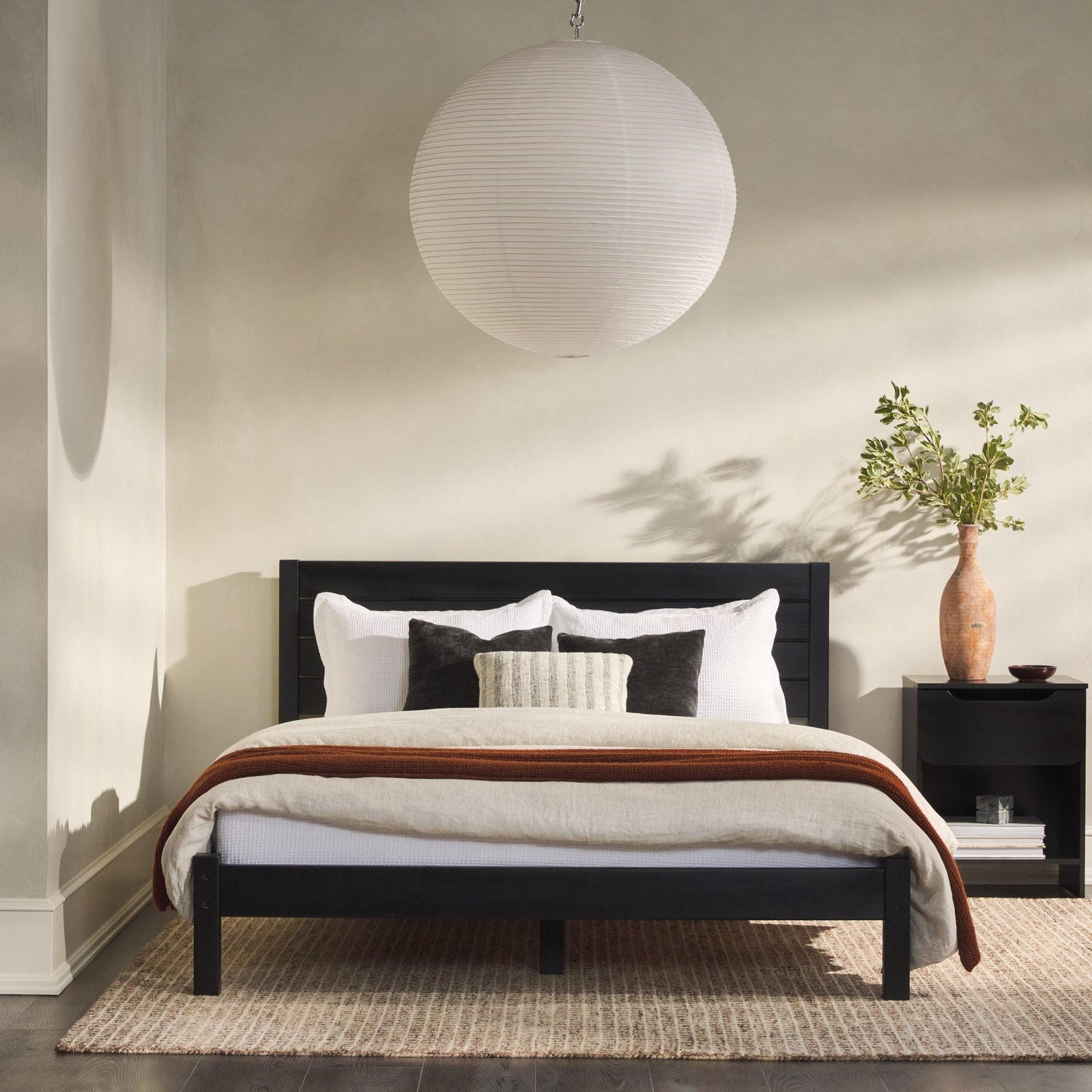 Colección de armazones de cama con dosel de madera maciza de Isla
