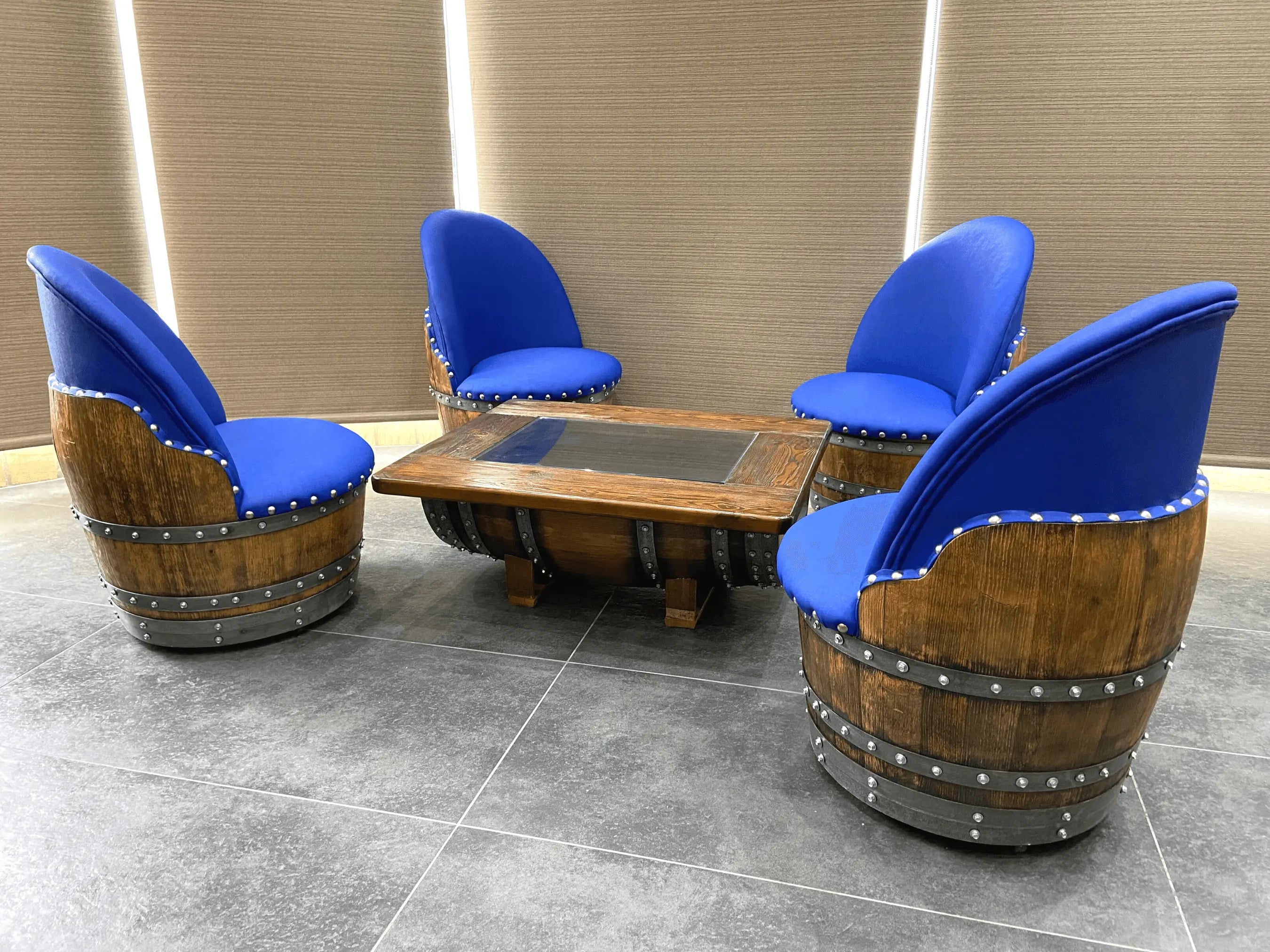Juego de mesa de centro con forma de barril de vino y 4 sillas - Muebles rústicos de barril de whisky - Roble macizo hecho a mano - Envío gratuito