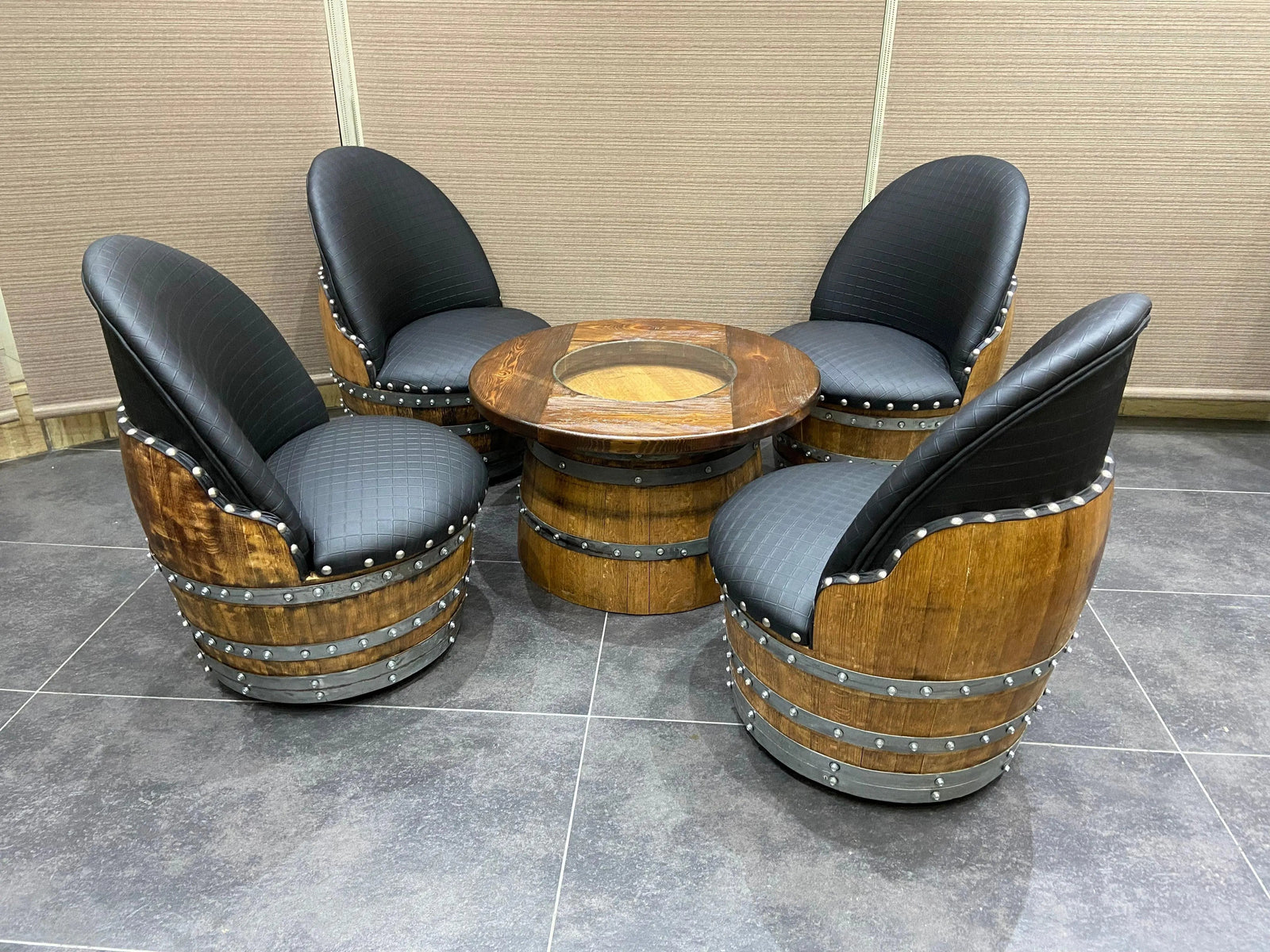 Juego de mesa de centro redonda con forma de barril de vino y 4 sillas - Muebles rústicos de barril de whisky - Roble macizo hecho a mano - Envío gratuito