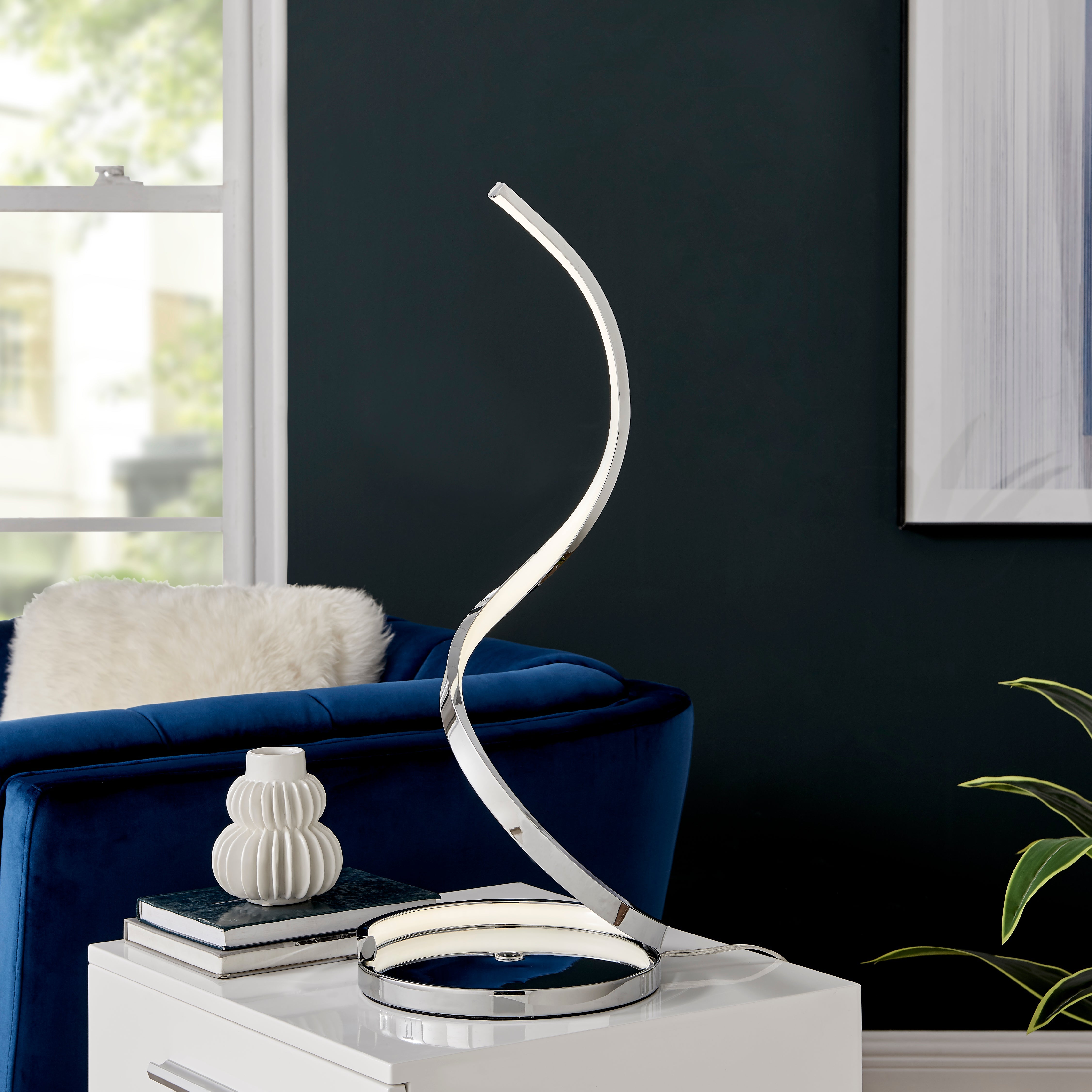 Lámpara de mesa LED integrada en espiral moderna, cromada