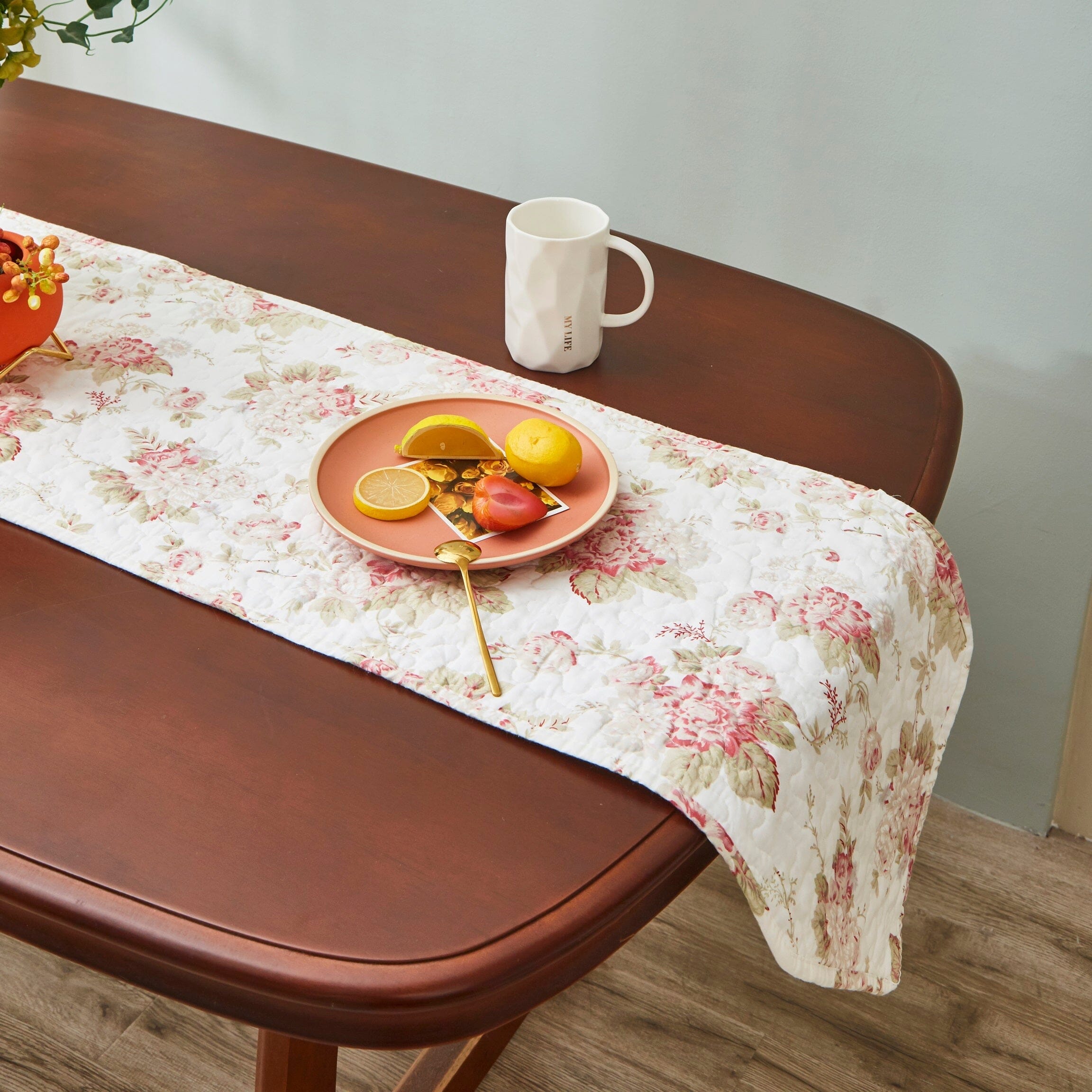 DaDa Bedding Hint of Mint Cottage Floral Roses Quilted Cotton Dining Table Runner (3036)