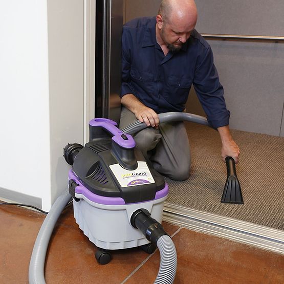 ProGuard 4 Portable Wet/Dry Vacuum with Tool Kit