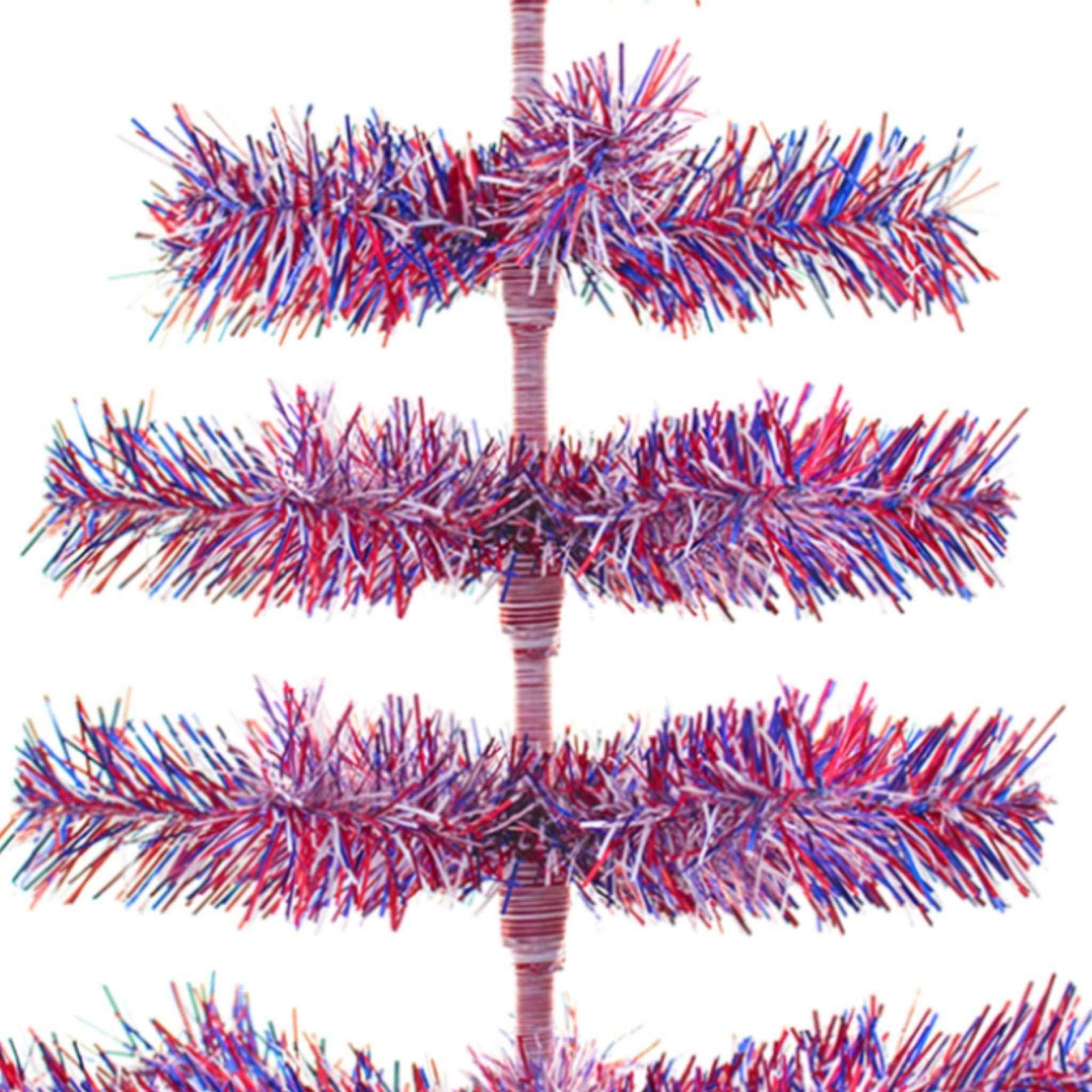 Árboles de oropel con fuegos artificiales del 4 de julio 