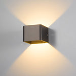 Lámpara de pared LED en forma de cubo de aluminio impermeable para exteriores en blanco y negro para jardín