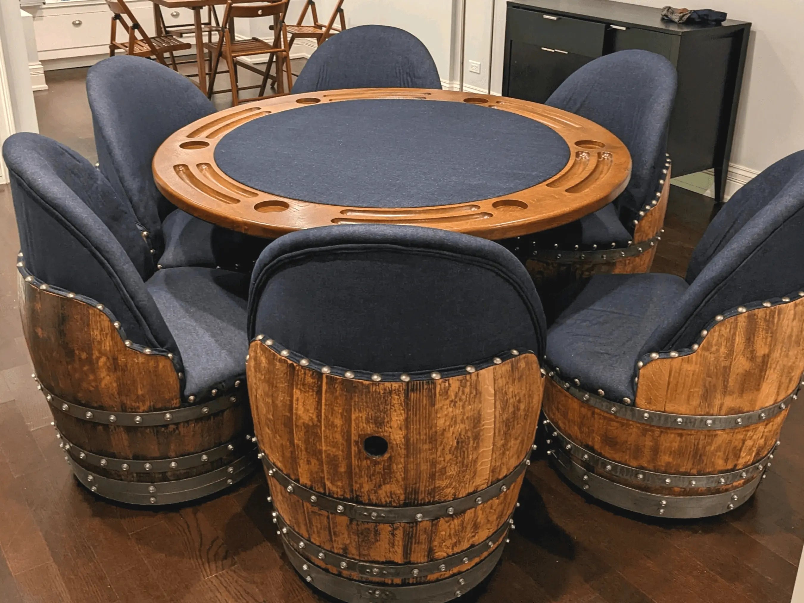 Juego de póker de barril de vino azul marino oscuro con tablero extraíble - Mesa de juego y silla de barril - Mesa de barril de vino para comer y póker