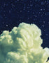 Mural de pared con una noche nublada de ensueño entre las estrellas. Cielo nocturno abstracto, estrellas y nubes. Papel tapiz autoadhesivo. N.º 6300