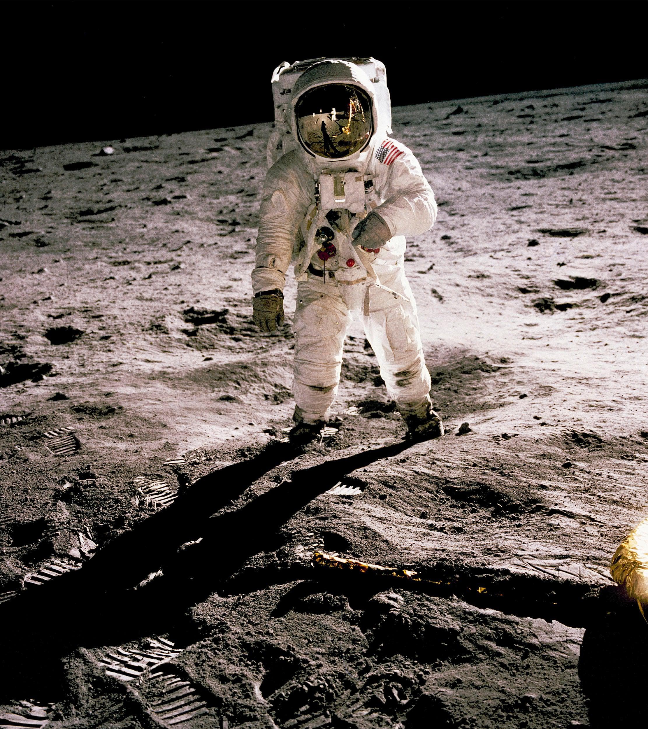 Mural de pared de astronauta en la luna. Decoración con temática espacial. #6317