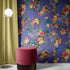 Mural de pared con flores tropicales. Flores botánicas del paraíso y hojas de color violeta muy peri. #6376