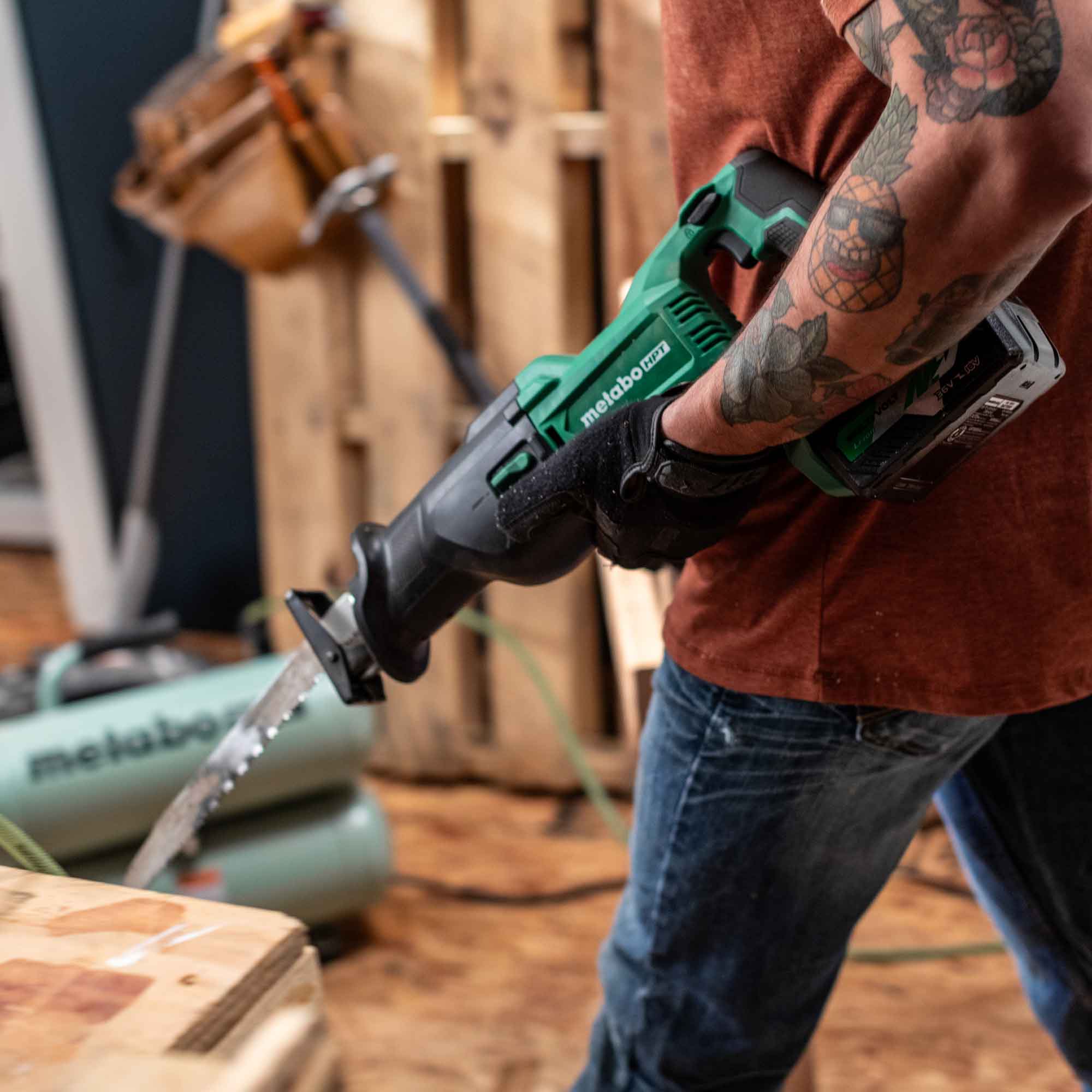 Sierra recíproca inalámbrica Metabo HPT CR18DBQ4M 18V MultiVolt (solo cuerpo de la herramienta)