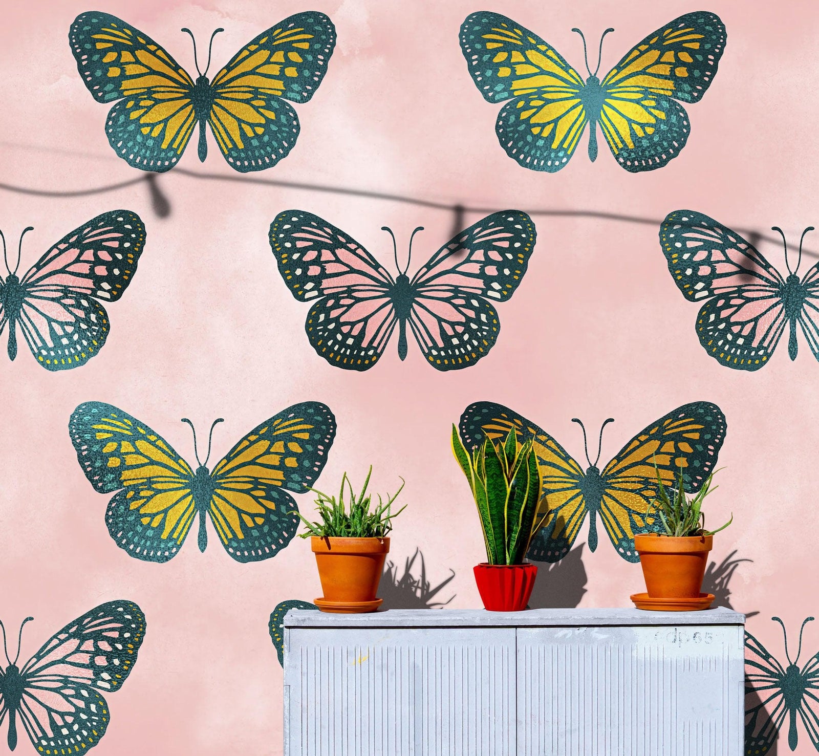 Mural de pared con estampado de mariposas grandes sobre fondo rosa. Decoración para dormitorio, habitación infantil y hogar. Papel tapiz autoadhesivo. N.º 6441