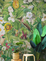 Mural de pared con jardín botánico y vegetación. Ilustración con lápices de colores de papel tapiz despegable y adhesivo de jardín de flores. Fondo de hojas y flores botánicas de selva tropical. #6449