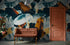 Mural de pared abstracto con follaje de hojas tropicales. Patrones de colores oscuros. N.º 6479