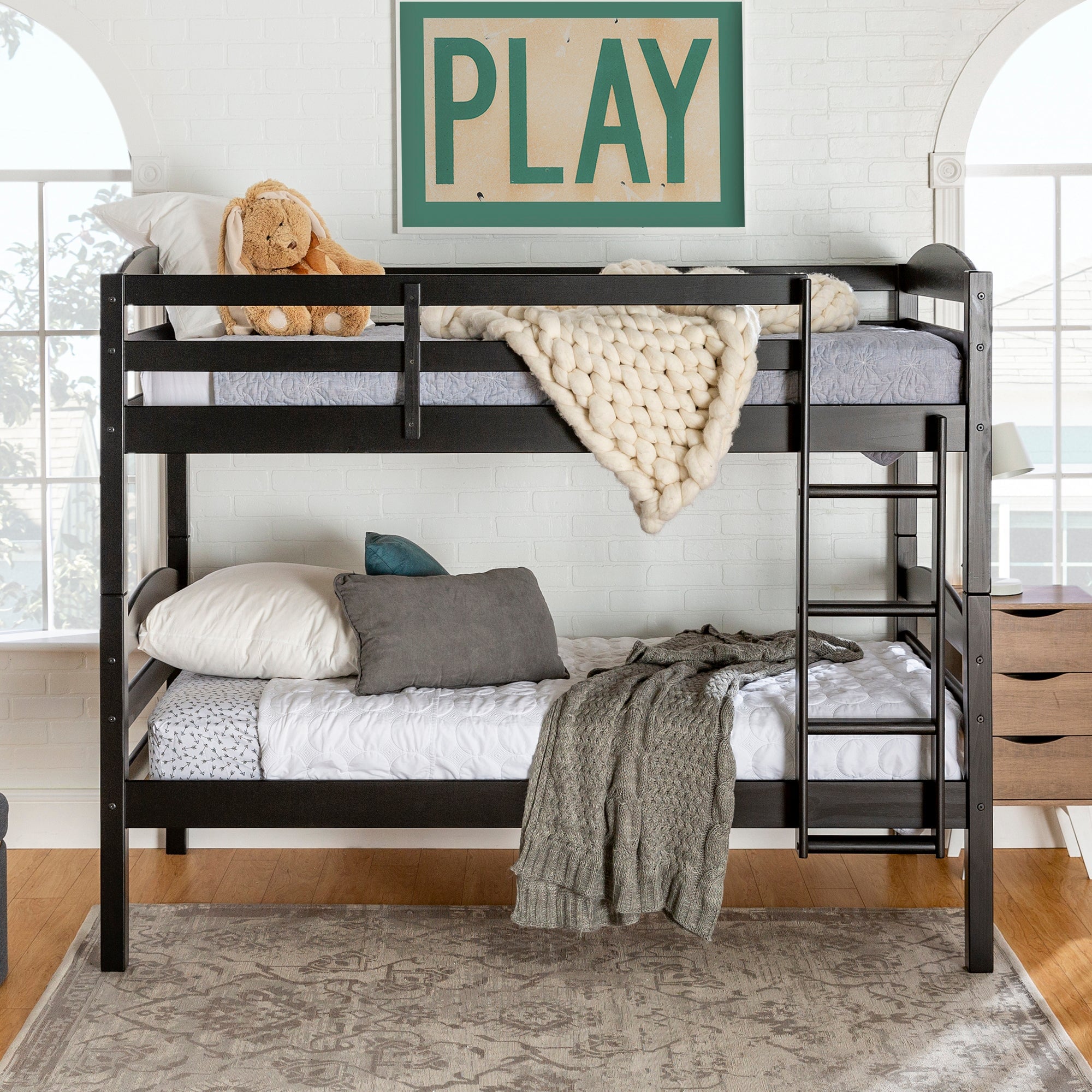 Cama litera de madera maciza Carolina de estilo transicional con dos camas individuales