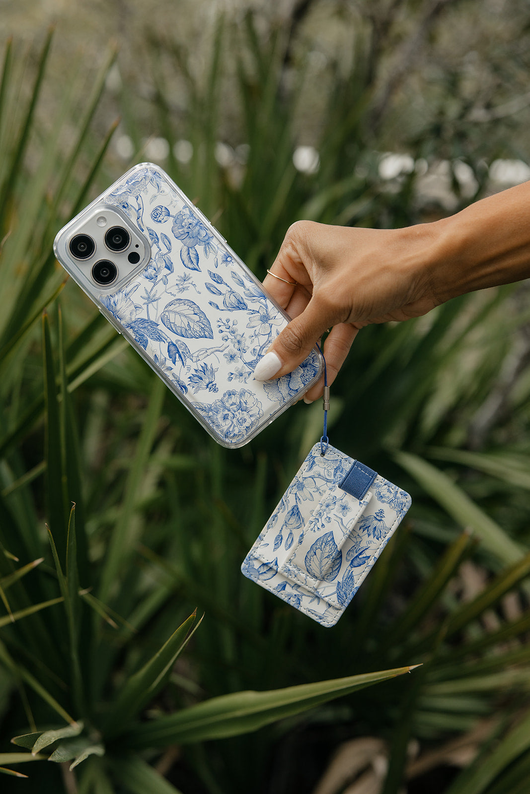 Blue Willow Magnetic Phone Case