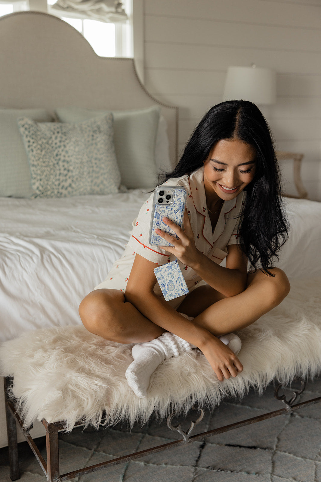 Blue Willow Magnetic Phone Case
