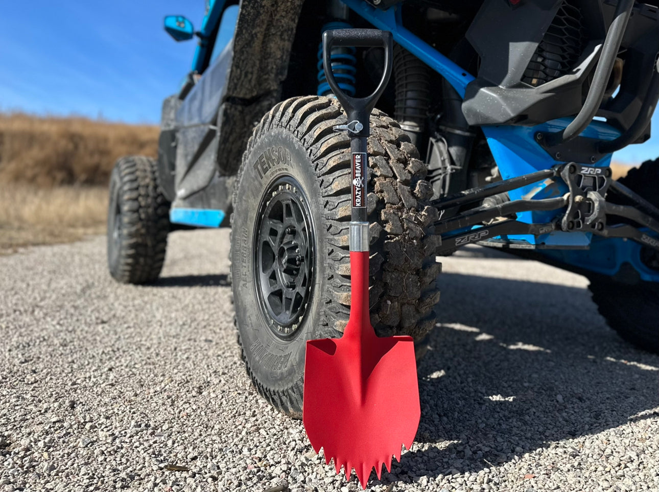 Pala corta Krazy Beaver para ATV/UTV (cabeza roja texturizada/mango negro) 