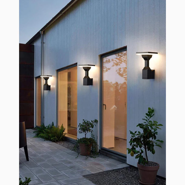 Lámpara de pared LED impermeable para exteriores, creativa, de color negro, para balcón, patio y porche