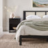 Cama Yasmina con plataforma de madera maciza y paneles de ratán (tamaño Queen o King)