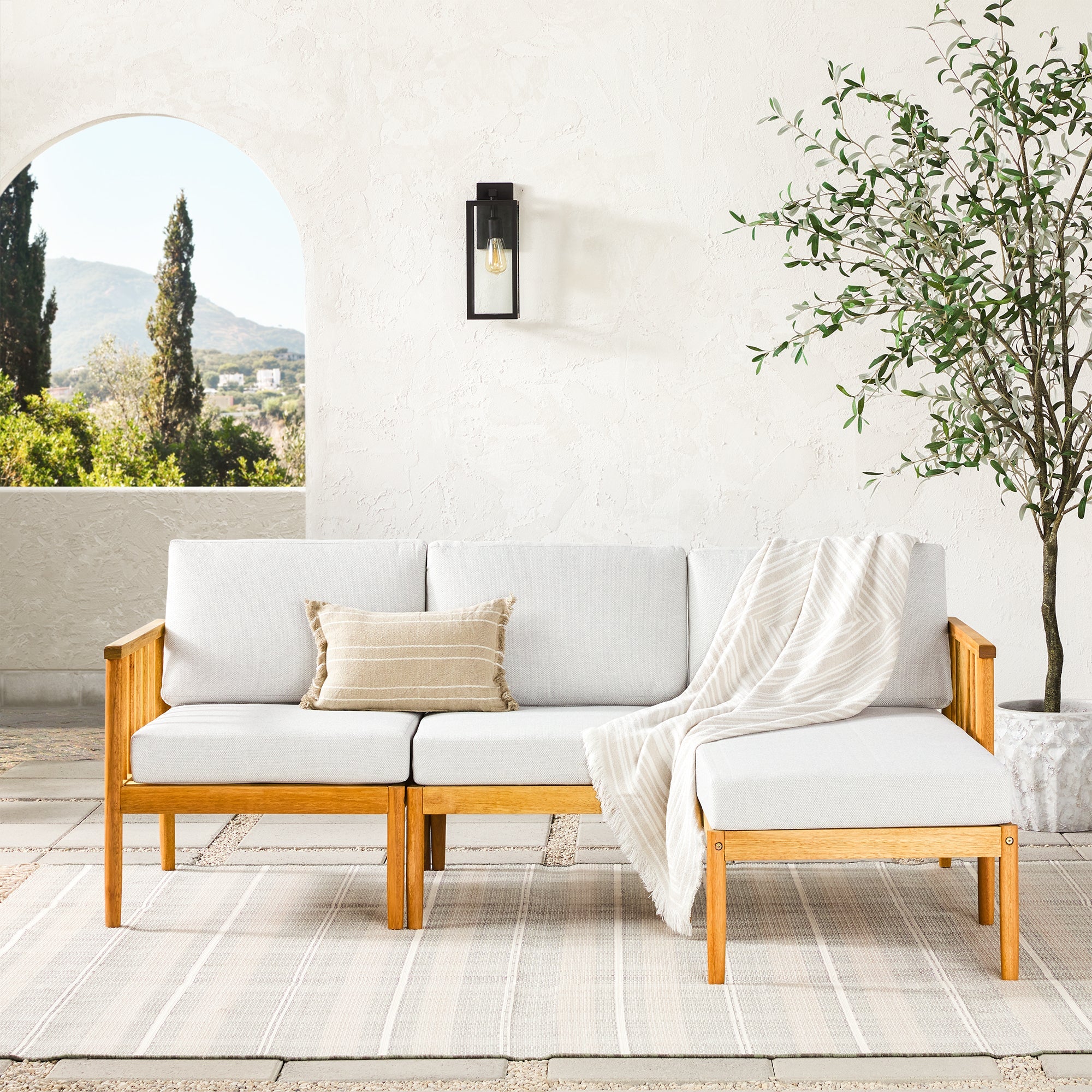 Conjunto modular moderno de 3 piezas en forma de L para exteriores de madera maciza con husillos