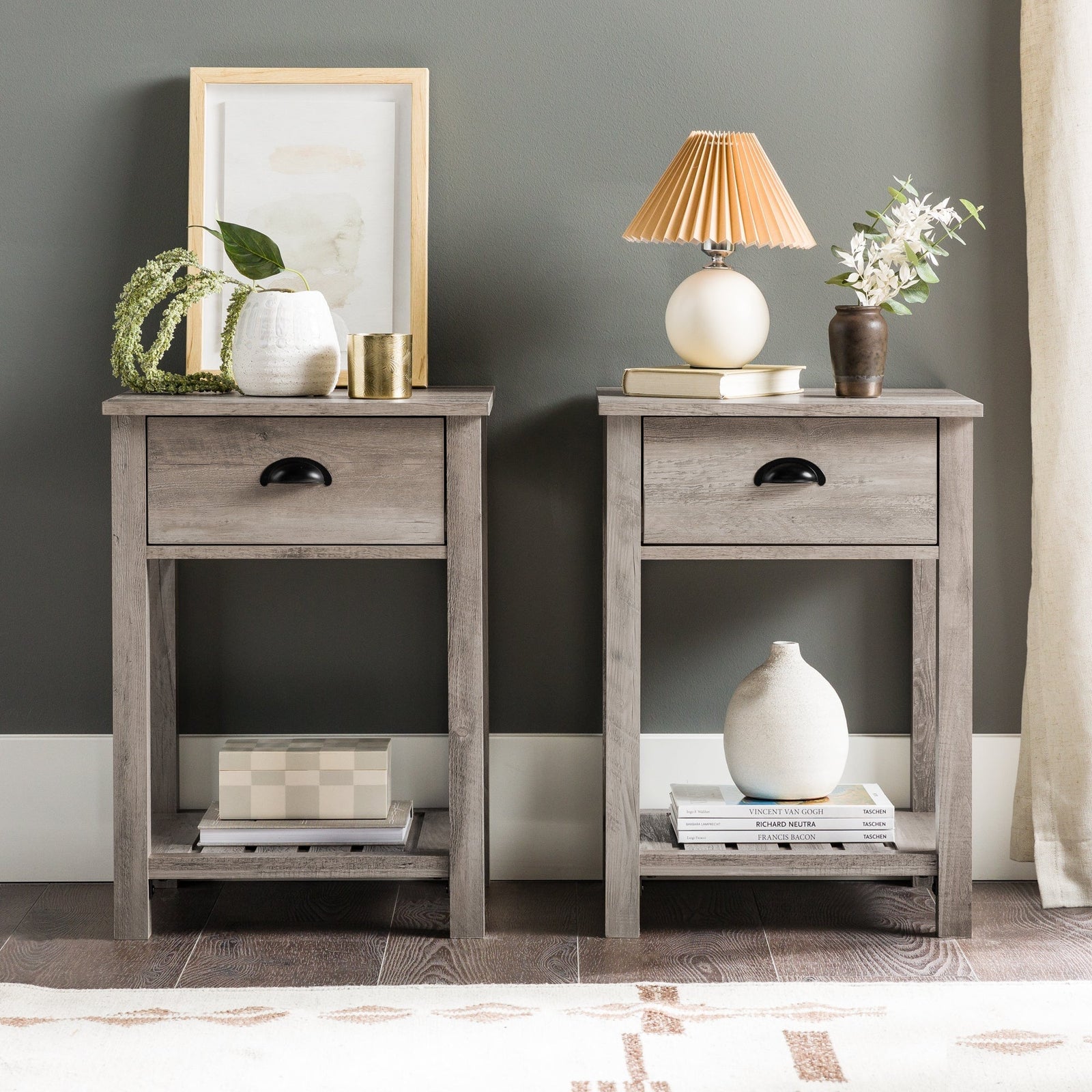 Mesita de noche / mesa auxiliar de estilo campestre