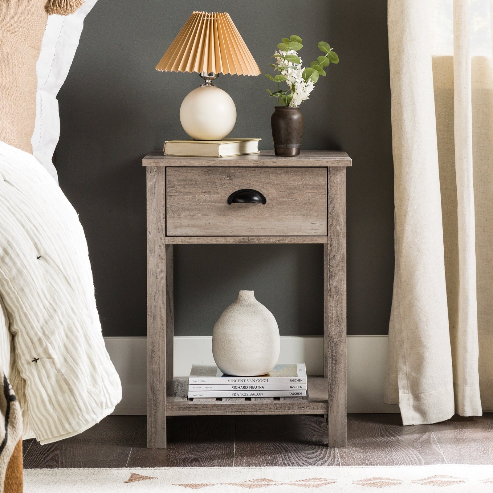 Mesita de noche / mesa auxiliar de estilo campestre