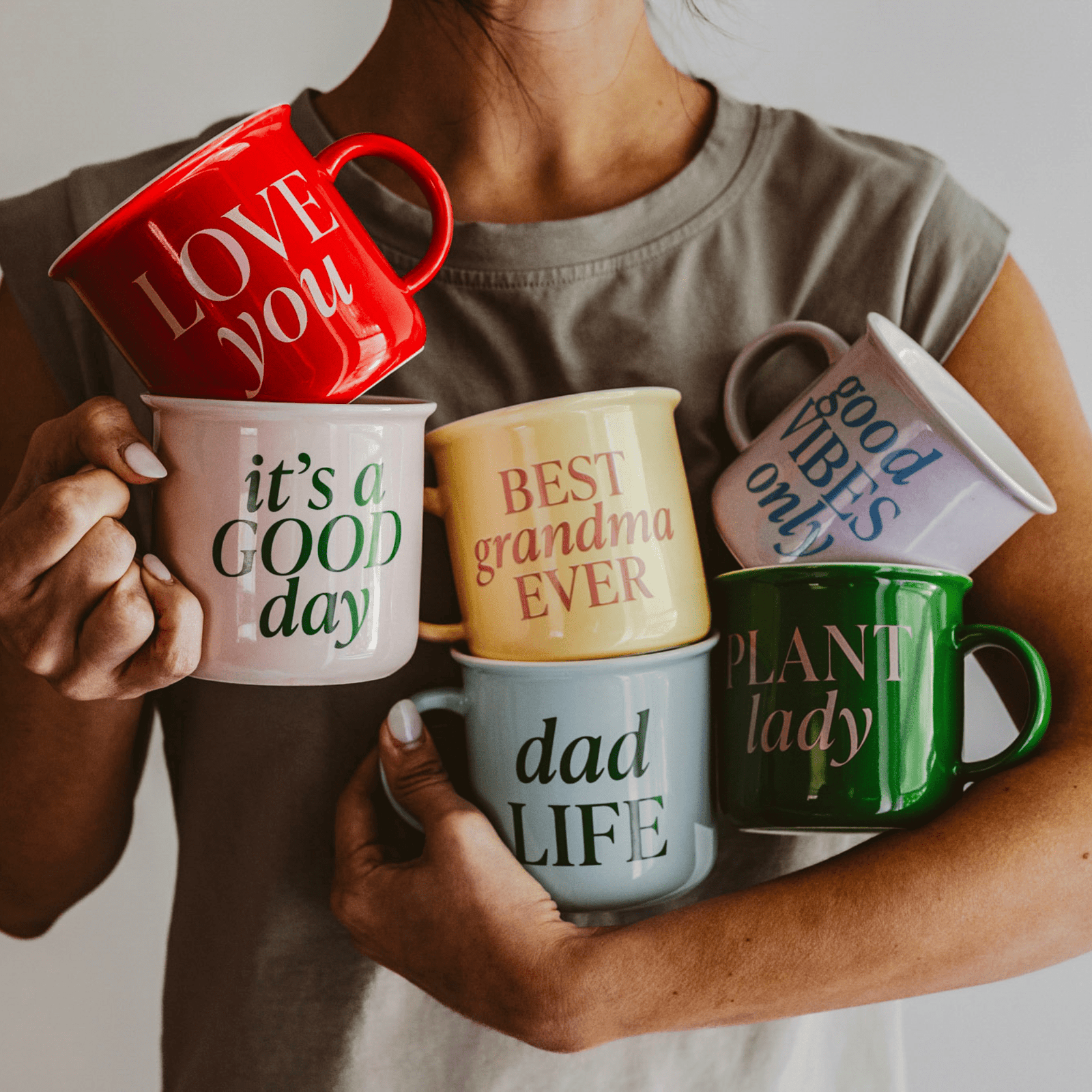 Taza de café OMG de 11 oz con diseño de fogata