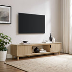 Mueble de TV escandinavo con estructura de láminas Reema Arundo