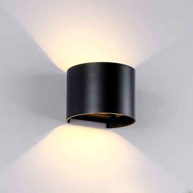 Lámpara de pared LED en forma de cubo de aluminio impermeable para exteriores en blanco y negro para jardín