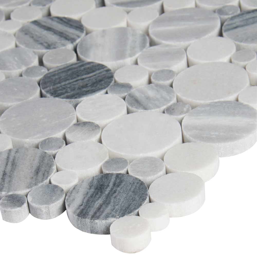 Mosaico de mármol pulido de 30 x 30 cm con diseño de piedra de río gris de Alaska, montado en malla - Colección MSI