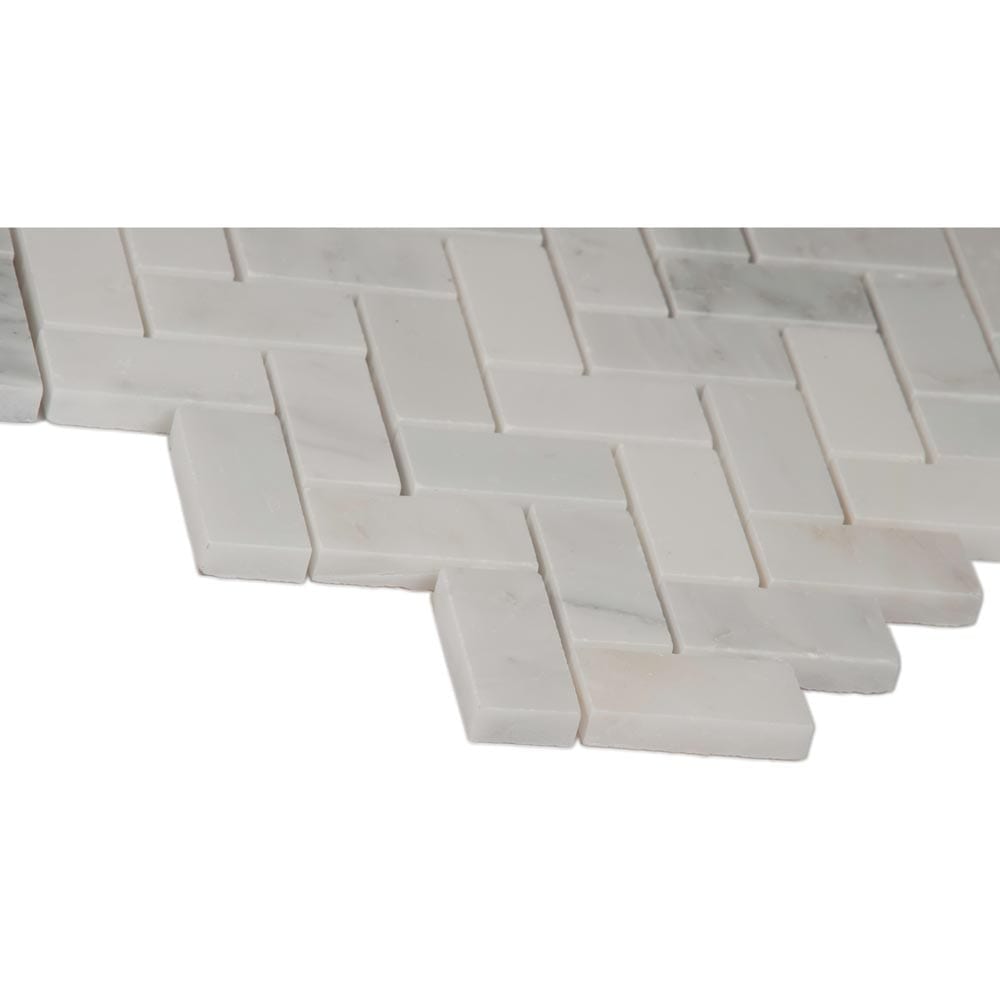 Mosaico de mármol pulido con diseño de espiga Arabescato Carrara de 29,5 x 29,5 cm, montado en malla - Colección MSI