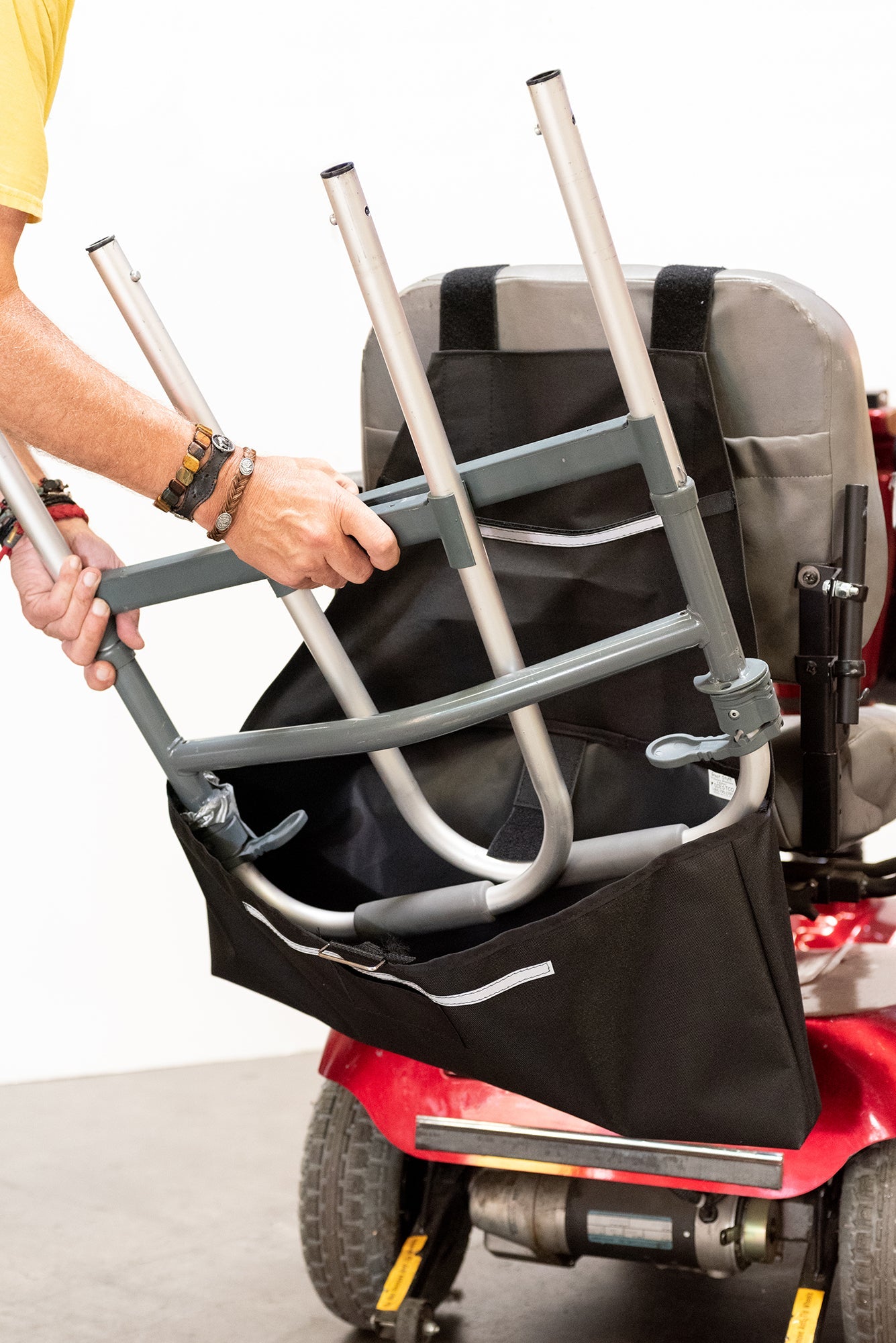 Soporte para andador Diestco para scooters/sillas eléctricas | B6214
