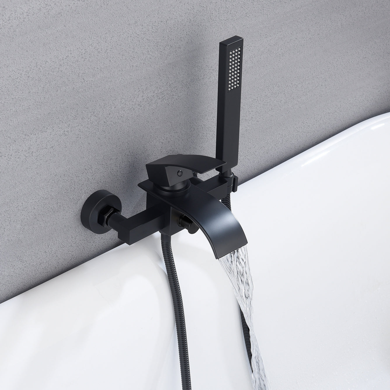 Grifo de bañera con ducha de mano y montaje en pared en cascada, color negro mate