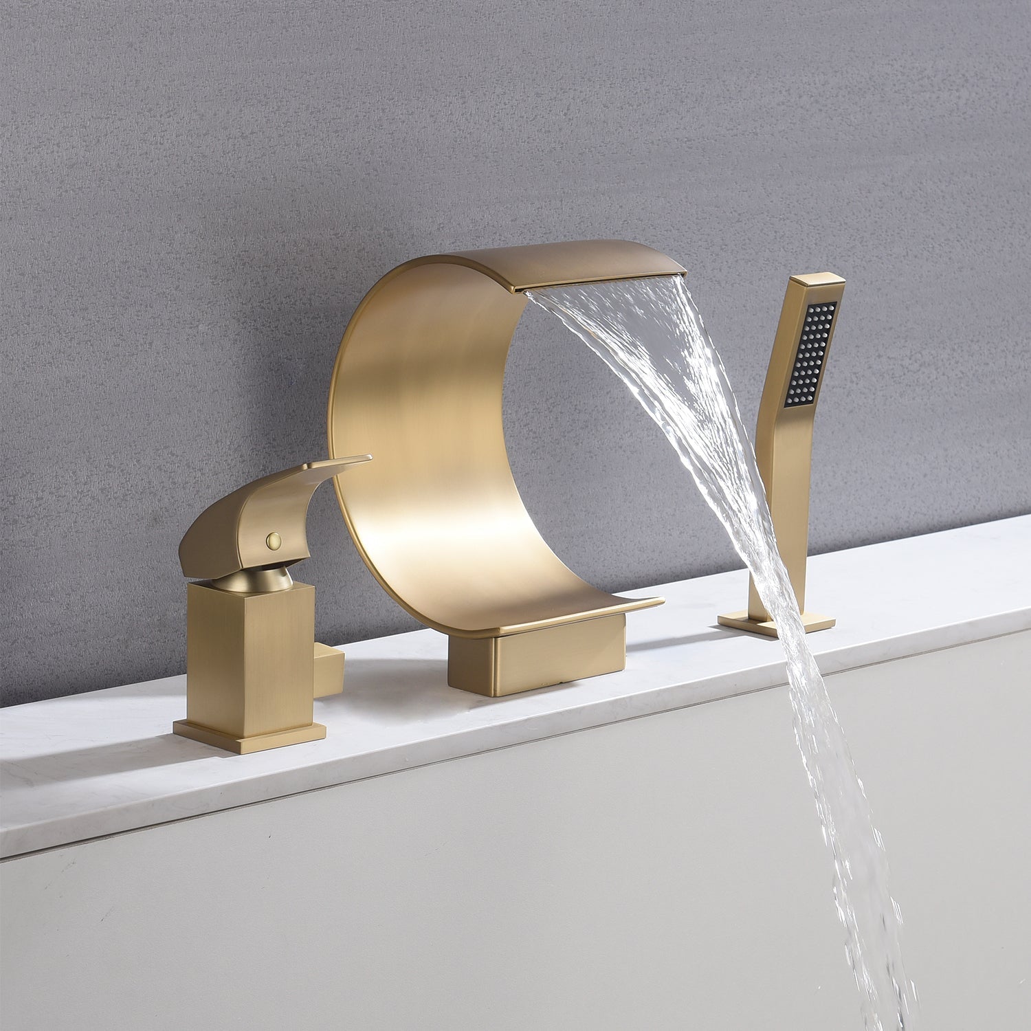 Grifo mezclador de cascada para bañera de oro cepillado con ducha de mano para montaje en cubierta 
